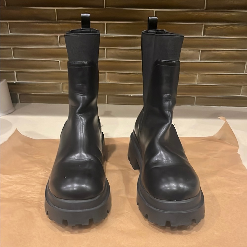 Dolce Vita Black Ankle Boots